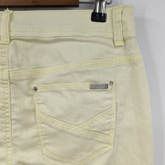 CHICO'S So Slimming Zippered Ankle Jeans - Picture 6 of 10